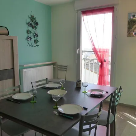 Appartement Sg340-201 2 Pièces 4 Couchages Gilles Croix De Vie Saint-Gilles-Croix-de-Vie